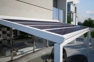 Pergola panneaux photovoltaïques
